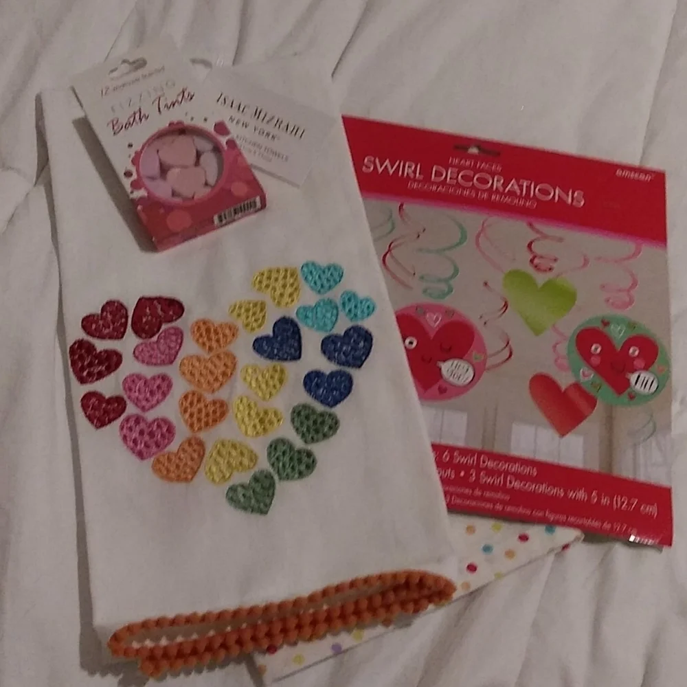 NWT Bundle Valentine's Decor Kitchen Towels